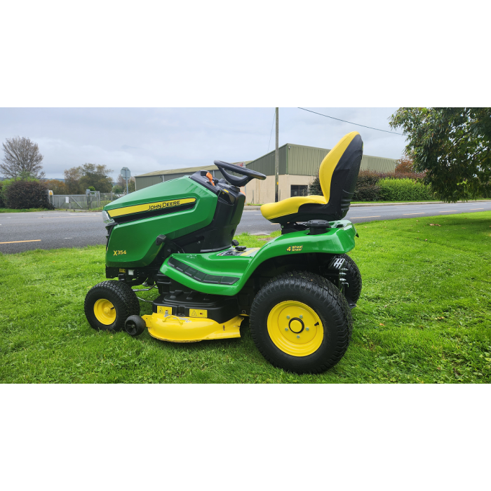 John Deere X354 44hrs